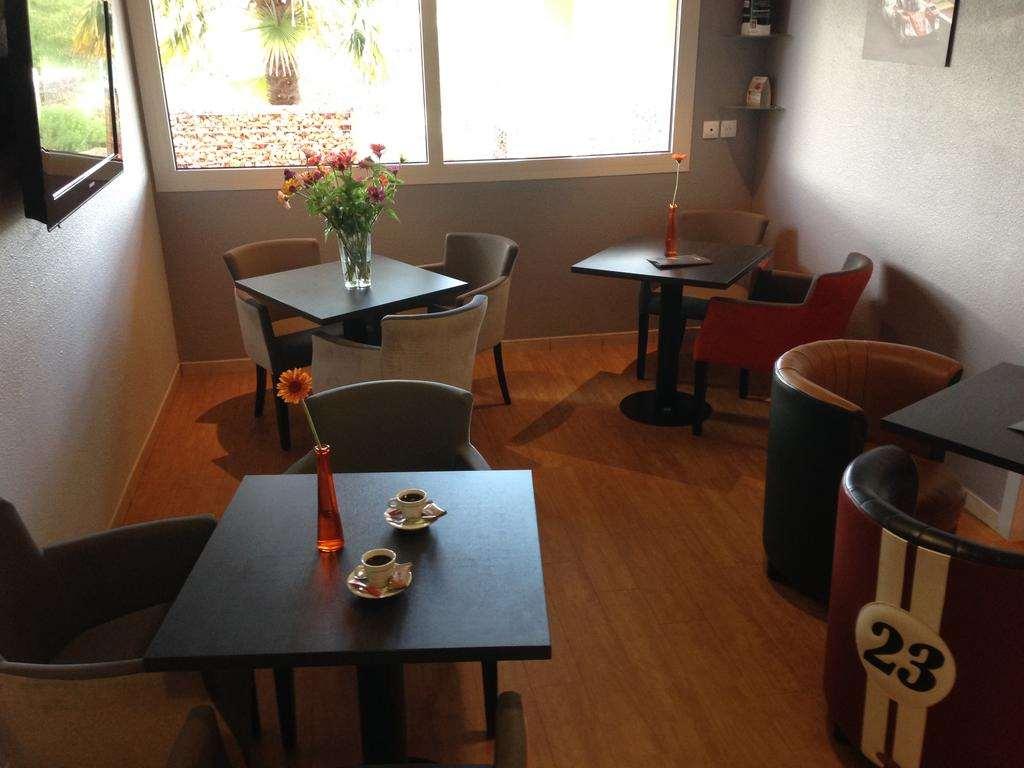 Brit Hotel Les Evens Saint-Saturnin  Ristorante foto