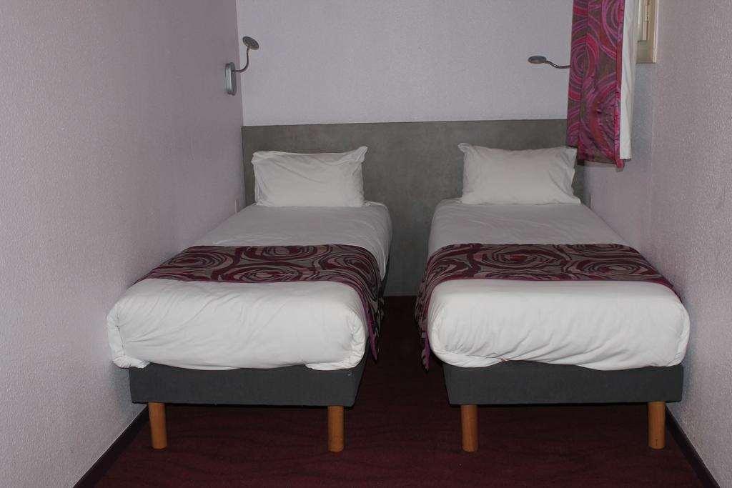 Brit Hotel Les Evens Saint-Saturnin  Camera foto