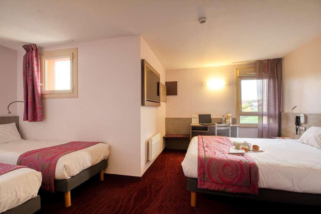 Brit Hotel Les Evens Saint-Saturnin  Camera foto