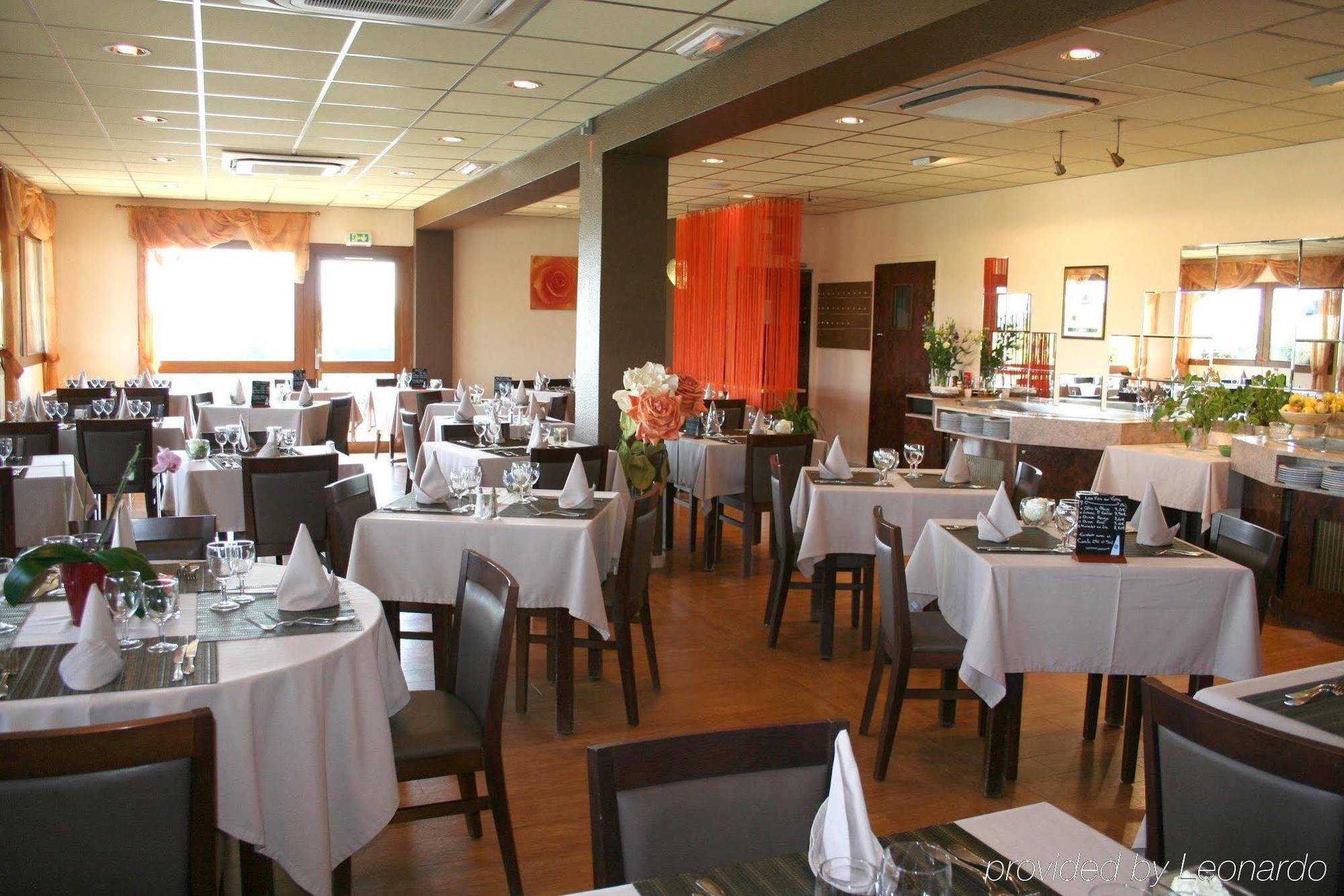 Brit Hotel Les Evens Saint-Saturnin  Esterno foto